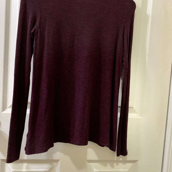 AE Soft and Sexy Keyhole Long Sleeve Top - Picture 7 of 11